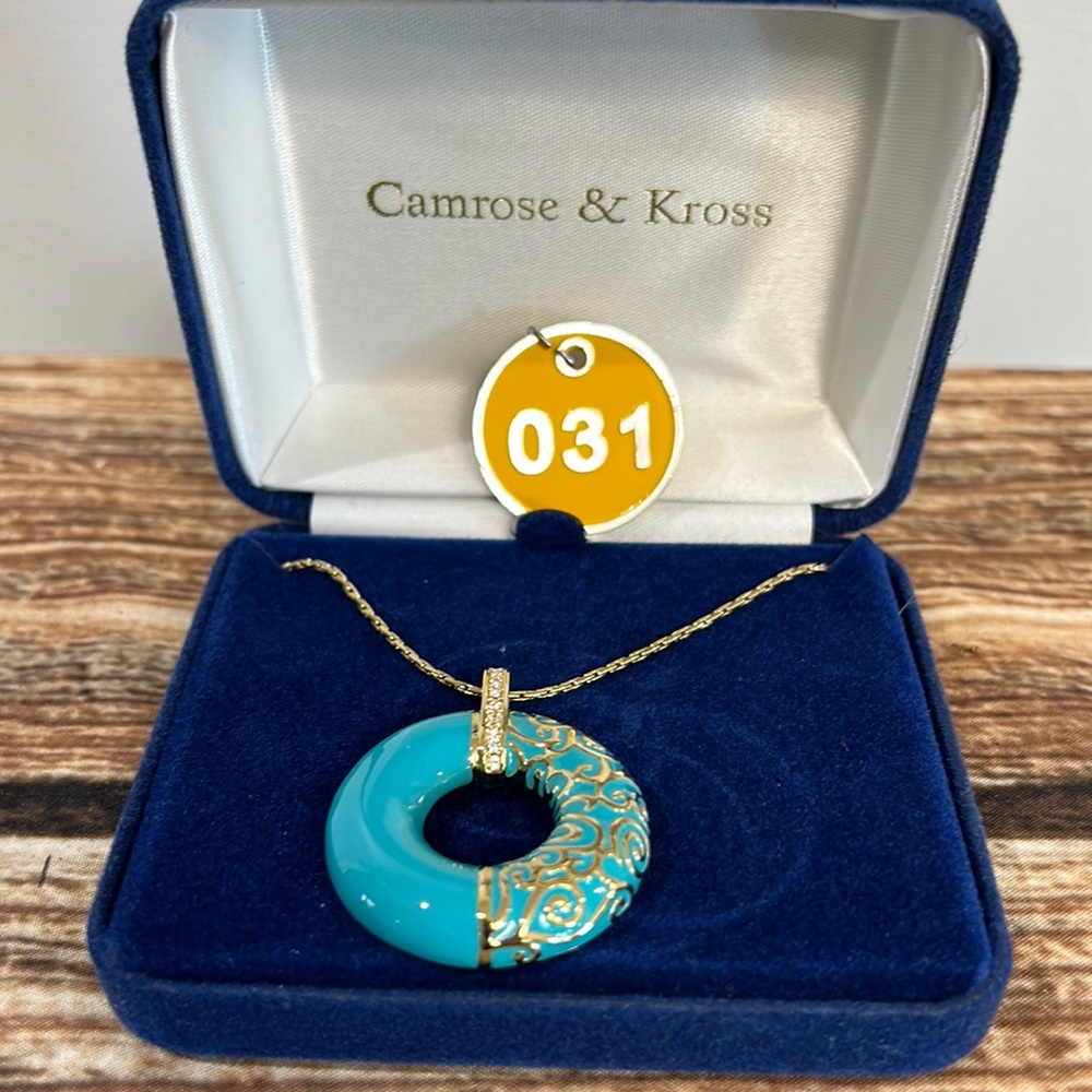 #31 Vintage Turquoise & Gold Overlay Pendant, JBK by Camrose & Kross, 16" chain - Picture 2 of 5